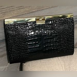 Rare Brahmin Avery Majestic metal Frame, Used, Beautiful Clutch/Wallet